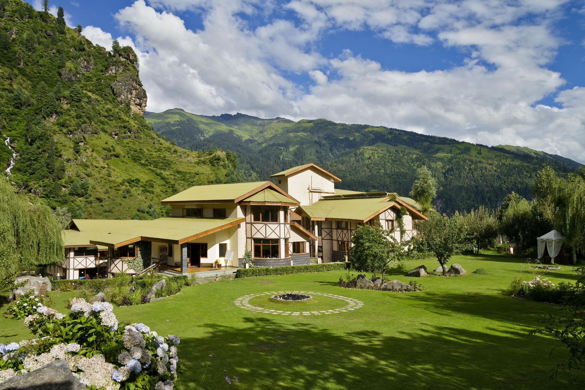 Solang Valley Resort Palchān Exterior photo
